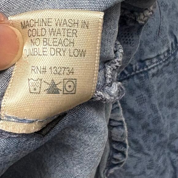 Bella Dahl Blue Chambray Blouse, Spotted Pattern Button Up, Size S - Picture 6 of 6